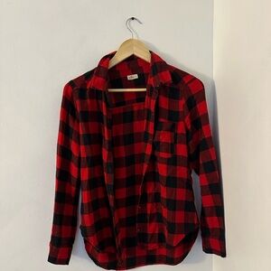 Hollister Red and Black Buffalo Plaid Flannel - Size S
